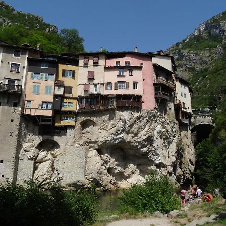 Logez Au Coeur Du Parc Du Vercors Saint-Laurent-en-Royans Luaran gambar